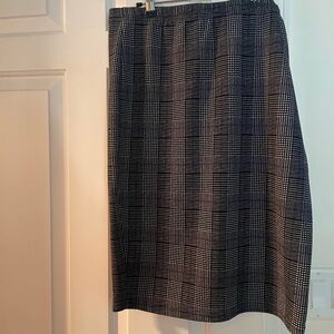 Classic Black and White Pencil Skirt